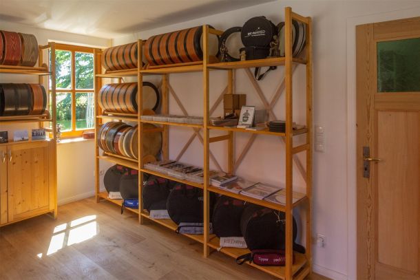 kreativq-08web-728400fb image Showroom